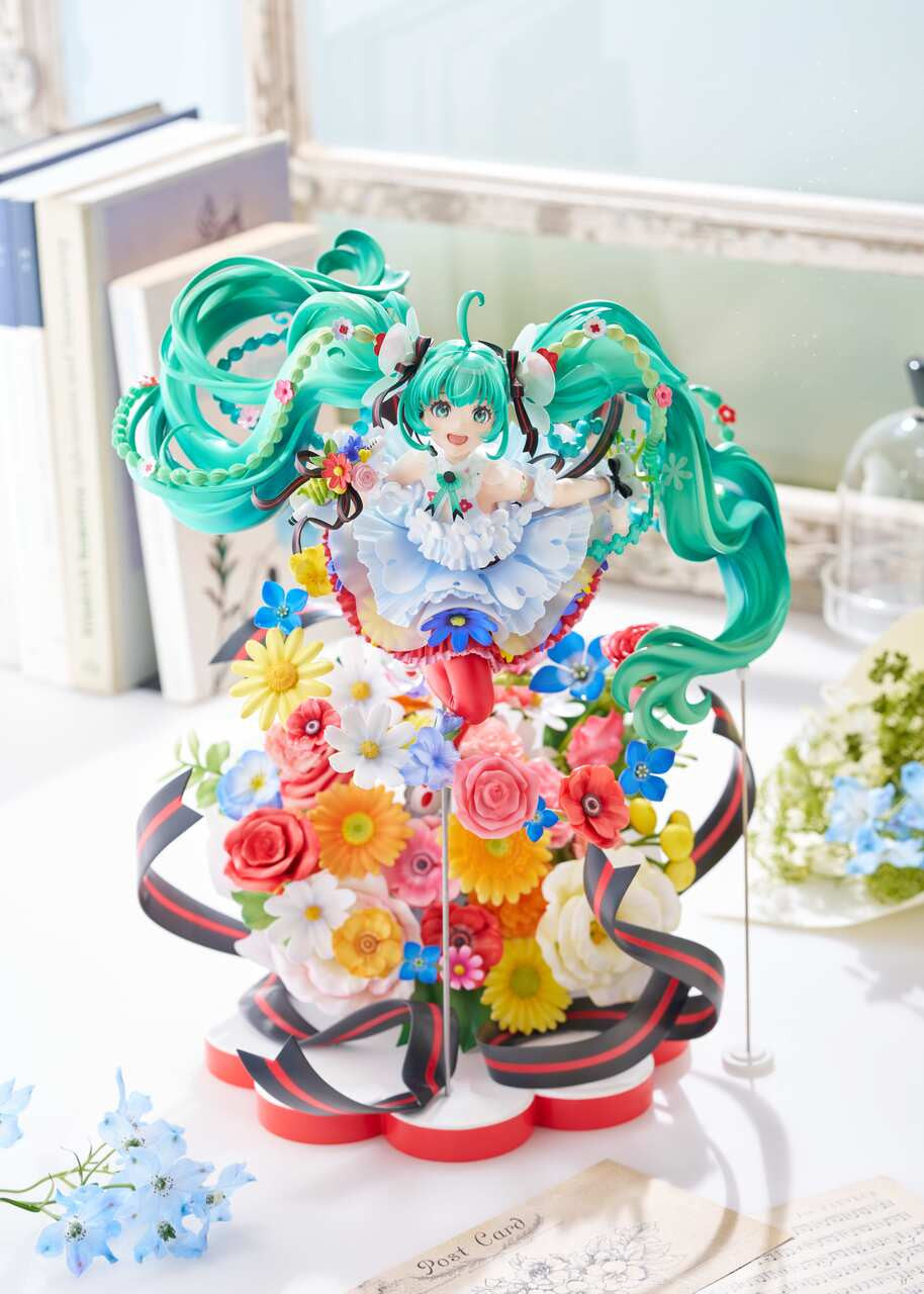 [Pre-order] 1/7 Hatsune Miku PVC - GSC Studio